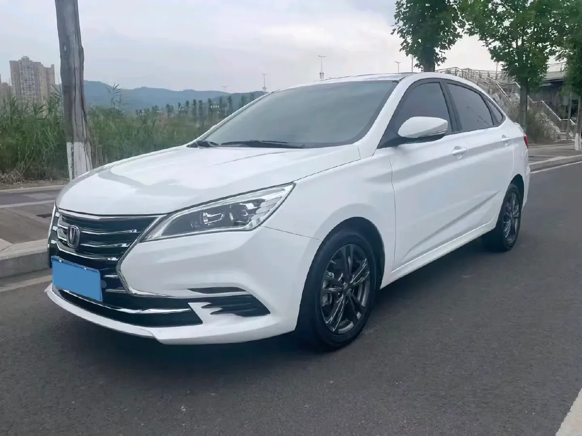 2021 ChangAn Eado DT 1.6L 125HP L4 4AT,autocango,china used car exporter,china ev exporter,chinese used car exporter,chinese used ev exporter