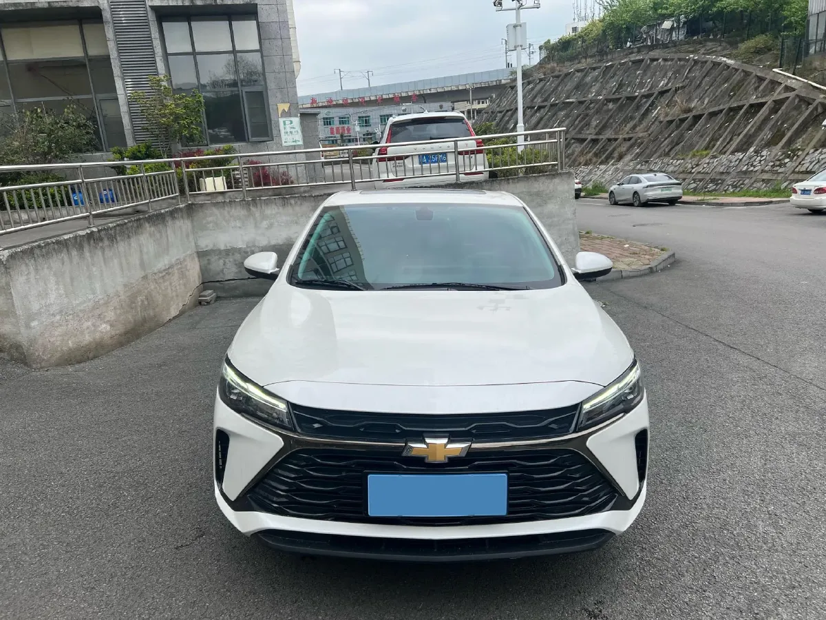 2024 Chevrolet Monza 1.5L 113HP L4 6DCT,autocango,china used car exporter,china ev exporter,chinese used car exporter,chinese used ev exporter