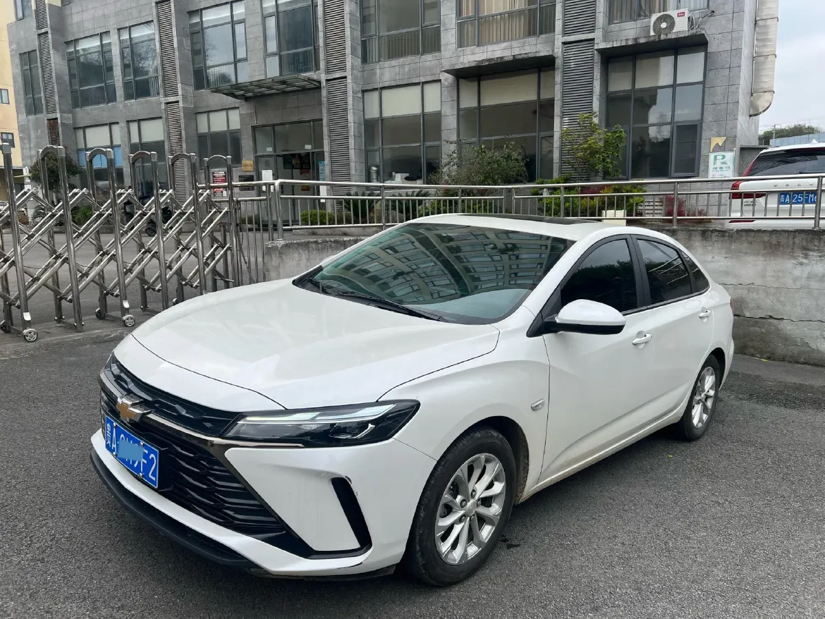 2024 Chevrolet Monza 1.5L 113HP L4 6DCT,autocango,china used car exporter,china ev exporter,chinese used car exporter,chinese used ev exporter