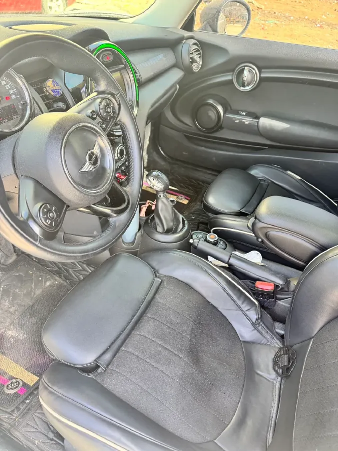 2016 MINI MINI 1.5T 136HP L3 6AT,autocango,china used car exporter,china ev exporter,chinese used car exporter,chinese used ev exporter