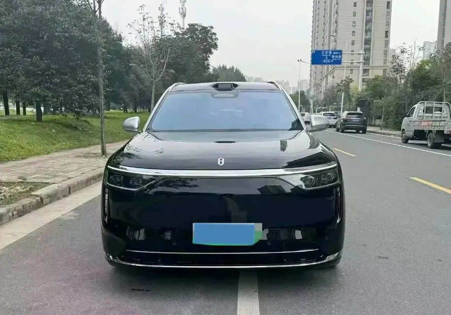 2025 AITO AITO M8 REEV 160HP REEV 53.4KWH,autocango,china used car exporter,china ev exporter,chinese used car exporter,chinese used ev exporter