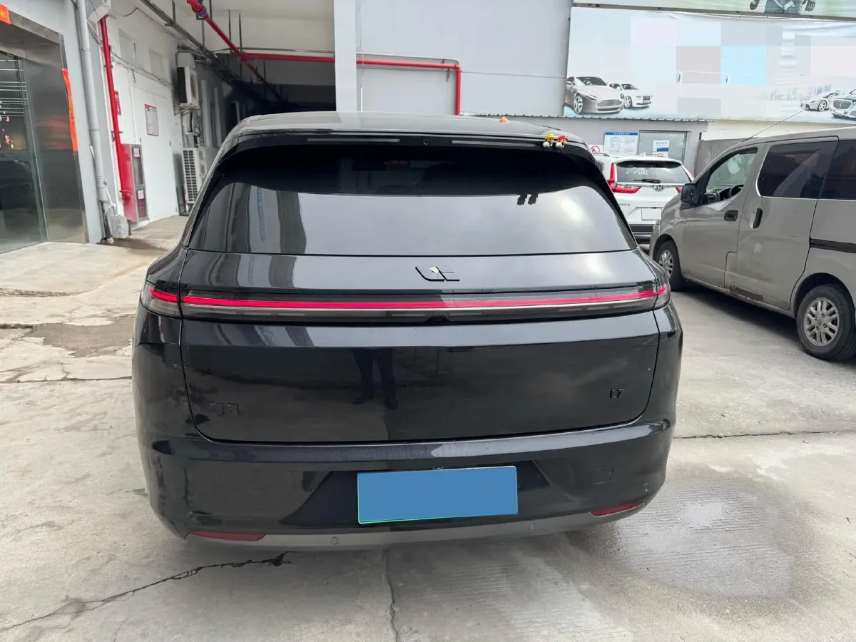 2023 Li L7 Range Extended 154HP REEV 40.9KWH,autocango,china used car exporter,china ev exporter,chinese used car exporter,chinese used ev exporter