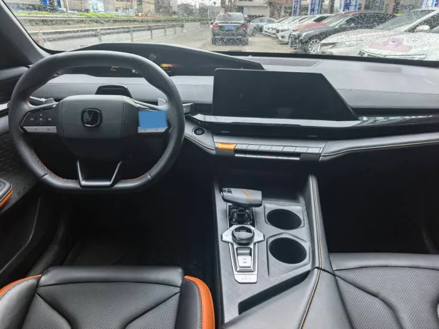 2023 ChangAn UNI-V 1.5T 188HP L4 7DCT,autocango,china used car exporter,china ev exporter,chinese used car exporter,chinese used ev exporter