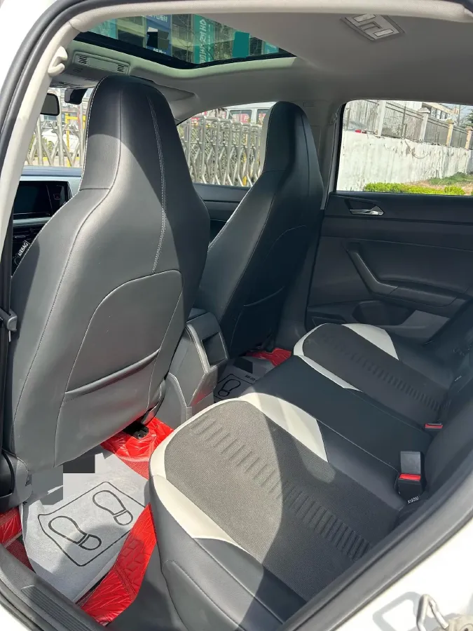 2021 Haval H6 1.5T 169HP L4 7DCT,autocango,china used car exporter,china ev exporter,chinese used car exporter,chinese used ev exporter