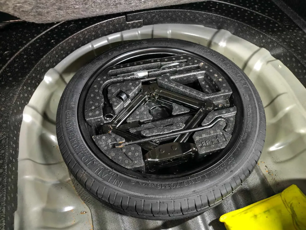 2021 Roewe i5 1.5L 120HP L4 CVT,autocango,china used car exporter,china ev exporter,chinese used car exporter,chinese used ev exporter