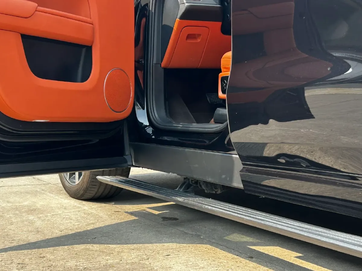 2023 Li L8 Range Extended 154HP REEV 40.9KWH,autocango,china used car exporter,china ev exporter,chinese used car exporter,chinese used ev exporter