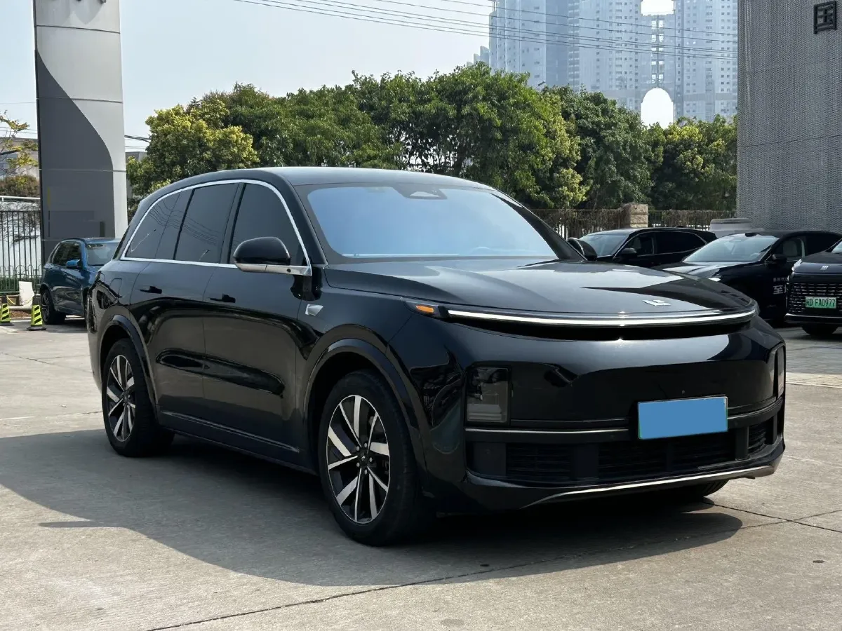 2023 Li L8 Range Extended 154HP REEV 40.9KWH,autocango,china used car exporter,china ev exporter,chinese used car exporter,chinese used ev exporter