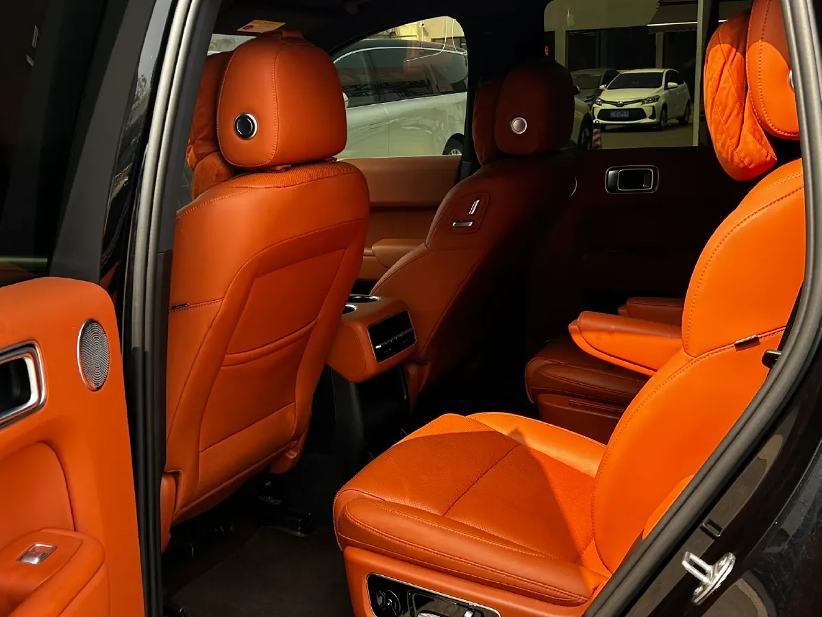 2023 Li L8 Range Extended 154HP REEV 40.9KWH,autocango,china used car exporter,china ev exporter,chinese used car exporter,chinese used ev exporter