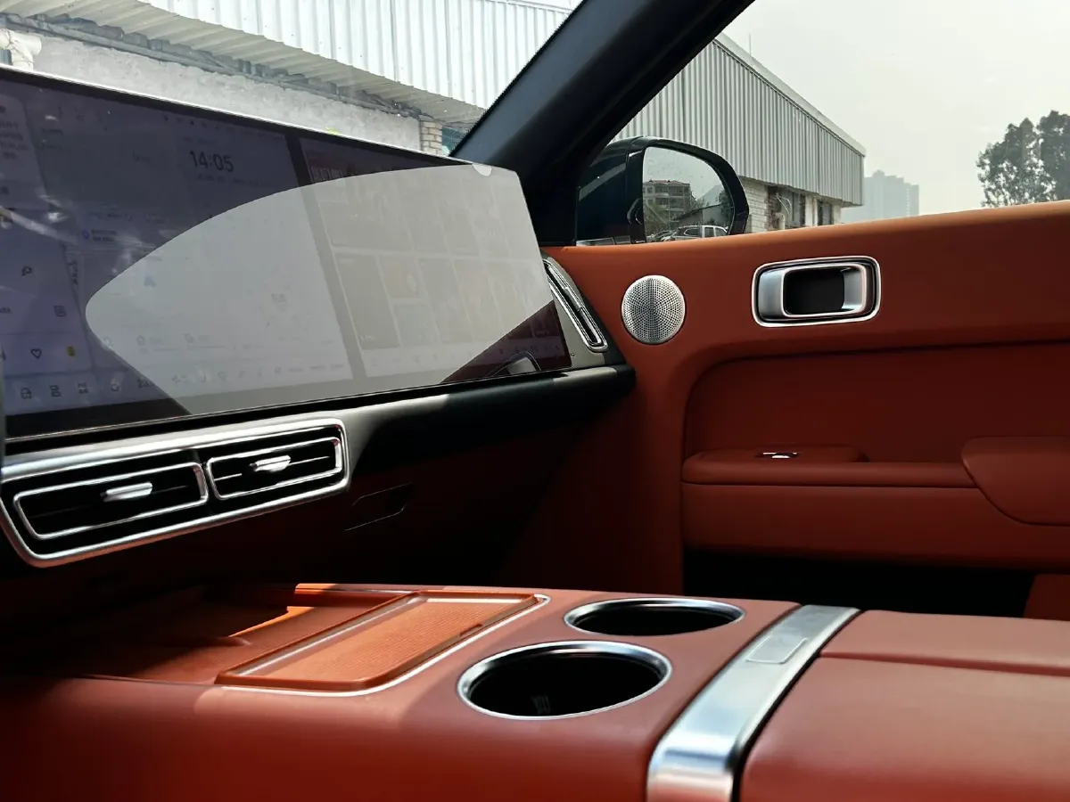 2023 Li L8 Range Extended 154HP REEV 40.9KWH,autocango,china used car exporter,china ev exporter,chinese used car exporter,chinese used ev exporter