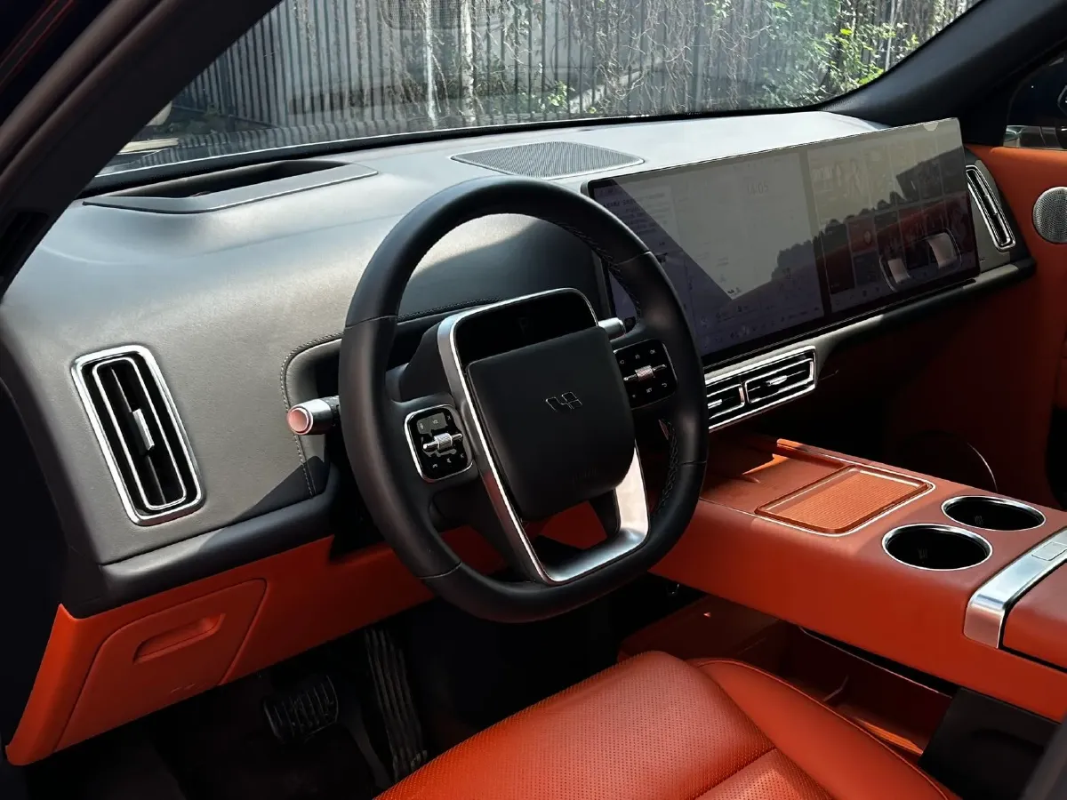 2023 Li L8 Range Extended 154HP REEV 40.9KWH,autocango,china used car exporter,china ev exporter,chinese used car exporter,chinese used ev exporter