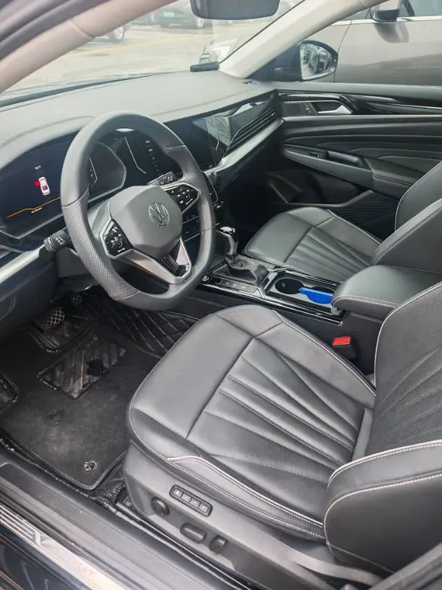 2024 Volkswagen Passat 2.0T 186HP L4 7DCT,autocango,china used car exporter,china ev exporter,chinese used car exporter,chinese used ev exporter