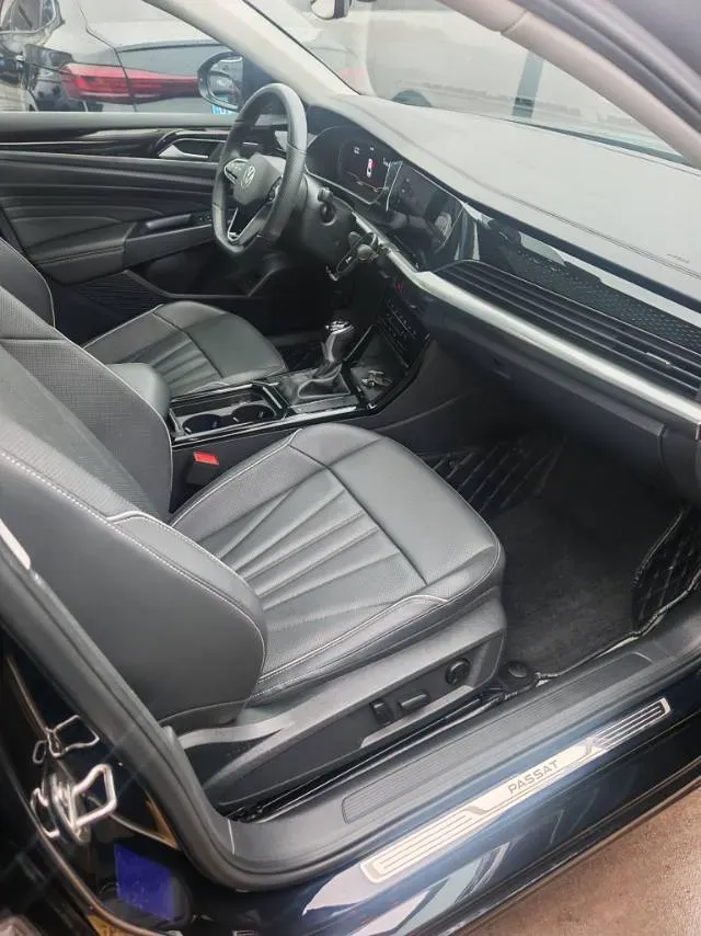 2024 Volkswagen Passat 2.0T 186HP L4 7DCT,autocango,china used car exporter,china ev exporter,chinese used car exporter,chinese used ev exporter