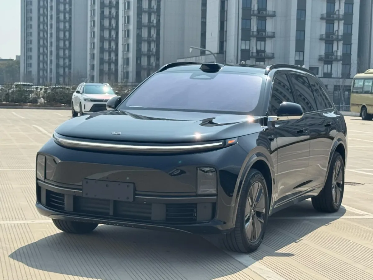 2024 Li L8 Range Extended 154HP REEV 42.8KWH,autocango,china used car exporter,china ev exporter,chinese used car exporter,chinese used ev exporter