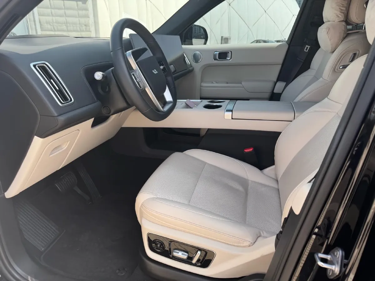 2024 Li L8 Range Extended 154HP REEV 42.8KWH,autocango,china used car exporter,china ev exporter,chinese used car exporter,chinese used ev exporter