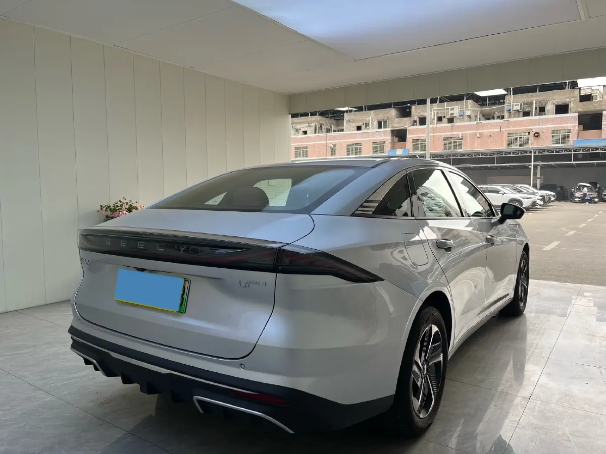 2025 Geely Galaxy L6 1.5L 112HP L4 1DHT PHEV 19.09KWH,autocango,china used car exporter,china ev exporter,chinese used car exporter,chinese used ev exporter