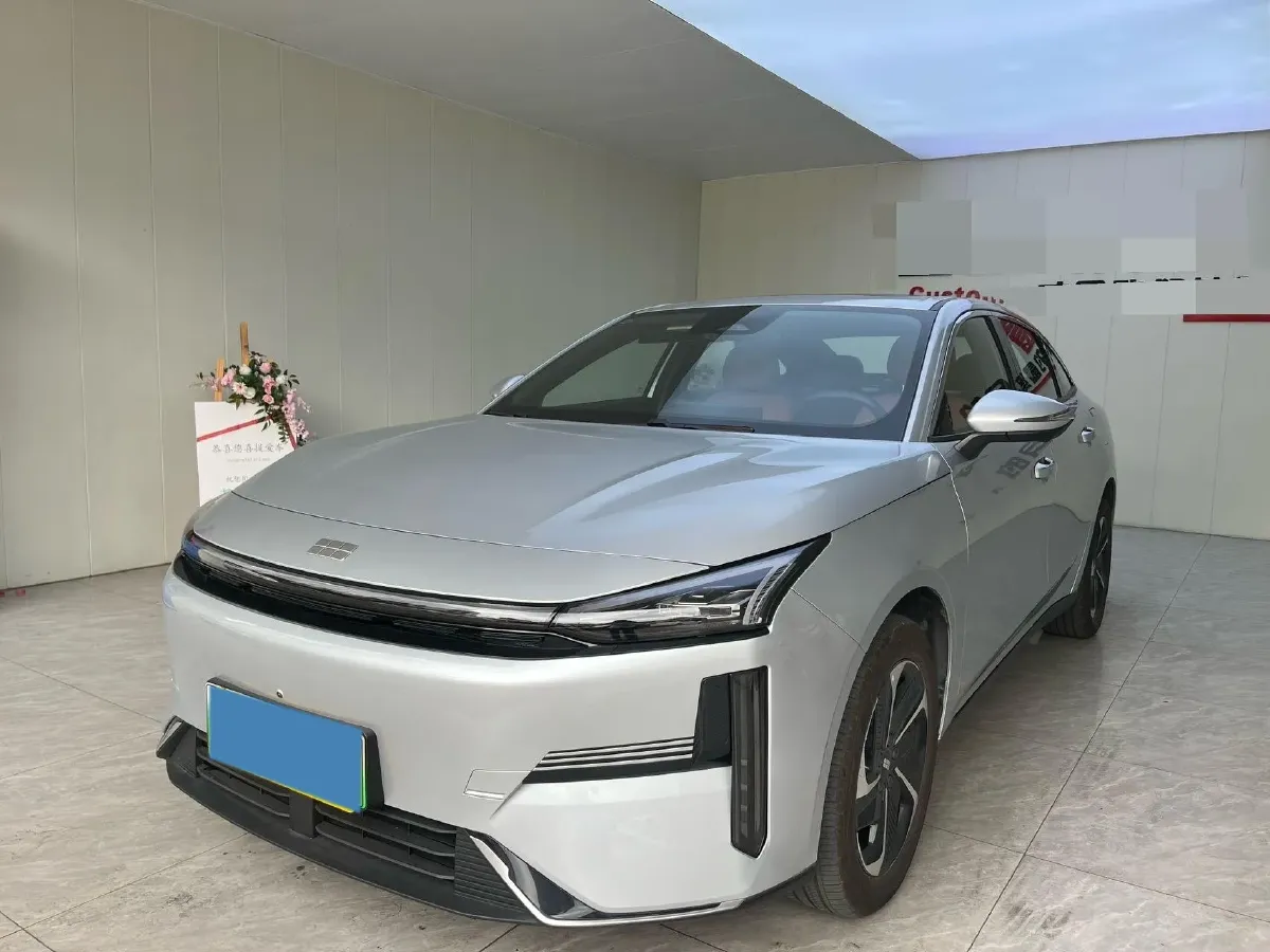 2025 Geely Galaxy L6 1.5L 112HP L4 1DHT PHEV 19.09KWH,autocango,china used car exporter,china ev exporter,chinese used car exporter,chinese used ev exporter