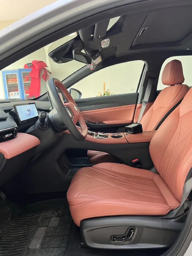 2025 Geely Galaxy L6 1.5L 112HP L4 1DHT PHEV 19.09KWH,autocango,china used car exporter,china ev exporter,chinese used car exporter,chinese used ev exporter