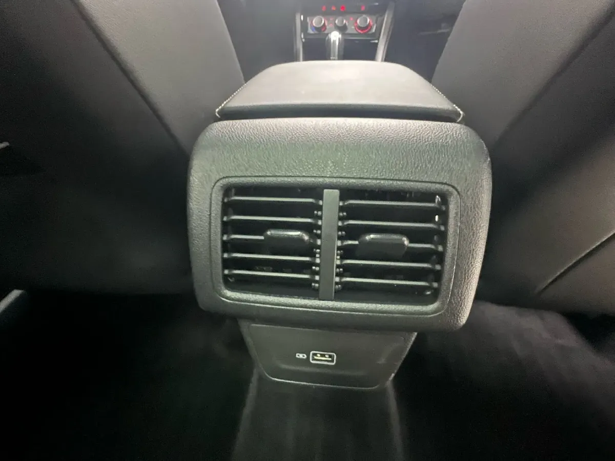 2022 Jetta VS7 1.4T 150HP L4 6AT,autocango,china used car exporter,china ev exporter,chinese used car exporter,chinese used ev exporter