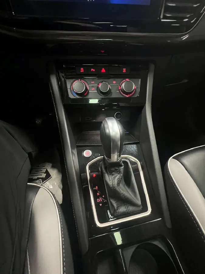 2022 Jetta VS7 1.4T 150HP L4 6AT,autocango,china used car exporter,china ev exporter,chinese used car exporter,chinese used ev exporter