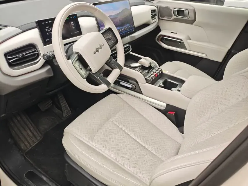 2025 FangChengBao Tai 3 BEV,autocango,china used car exporter,china ev exporter,chinese used car exporter,chinese used ev exporter