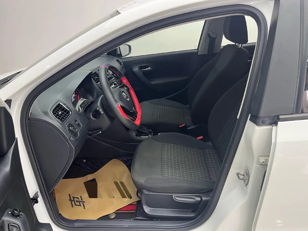 2016 Volkswagen Polo 1.6L 110HP L4 6AT,autocango,china used car exporter,china ev exporter,chinese used car exporter,chinese used ev exporter