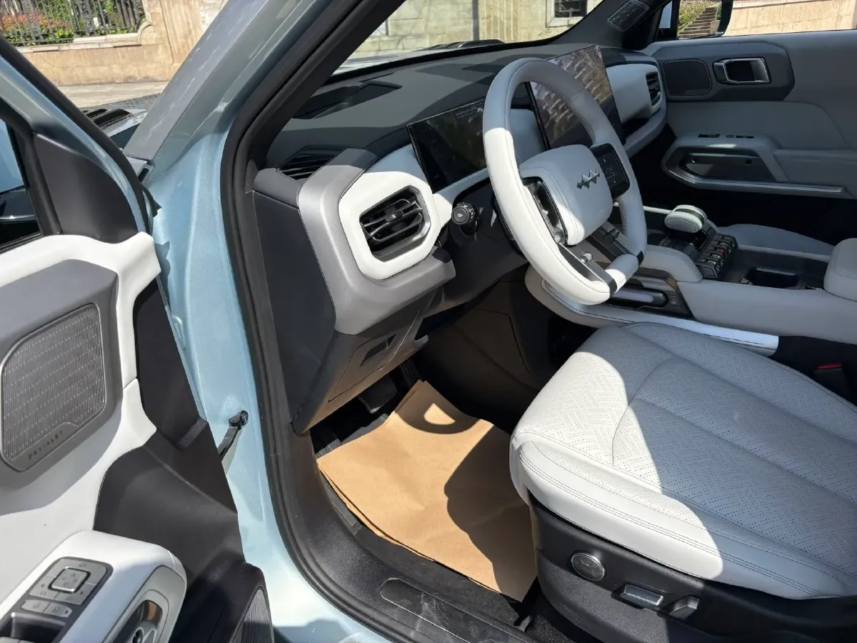 2025 FangChengBao Tai 3 BEV,autocango,china used car exporter,china ev exporter,chinese used car exporter,chinese used ev exporter