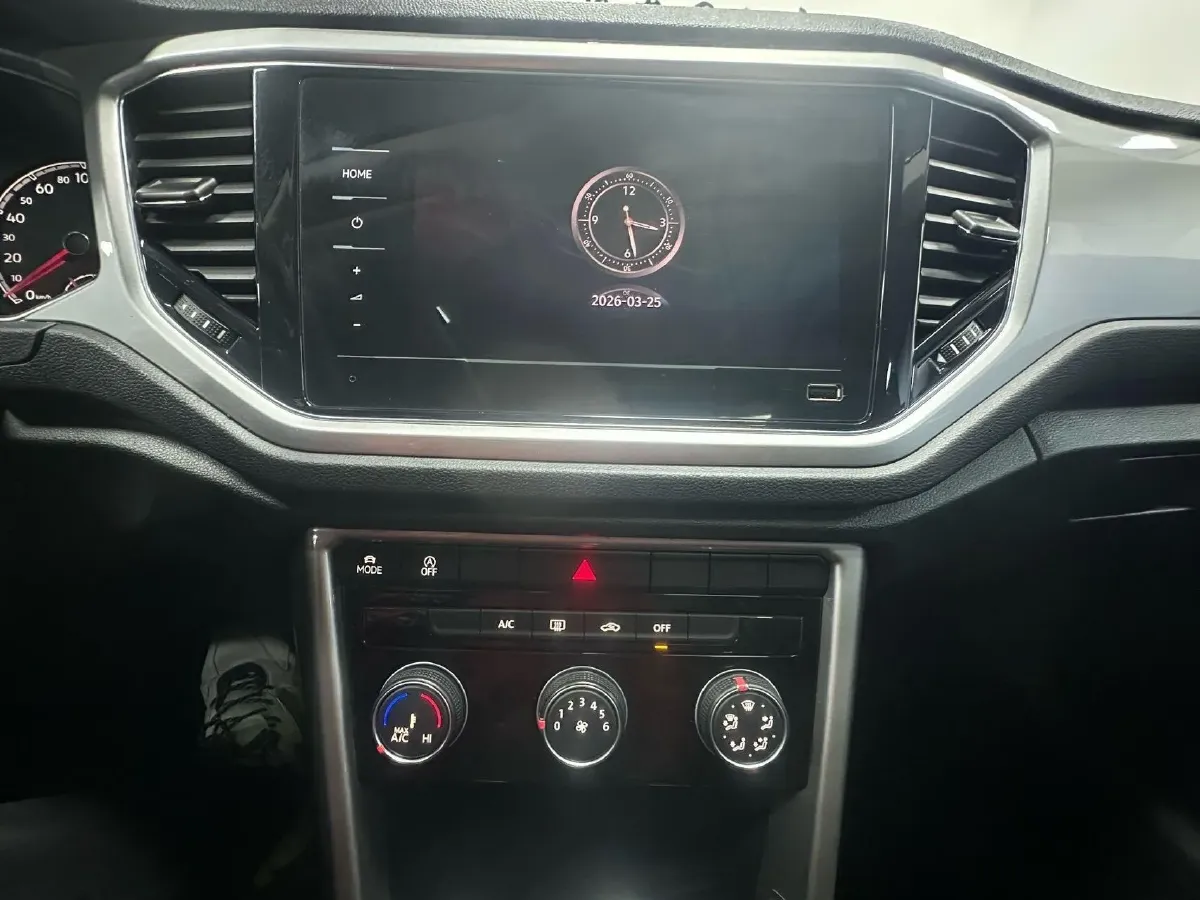 2022 Volkswagen T-Roc 1.4T 150HP L4 7DCT,autocango,china used car exporter,china ev exporter,chinese used car exporter,chinese used ev exporter