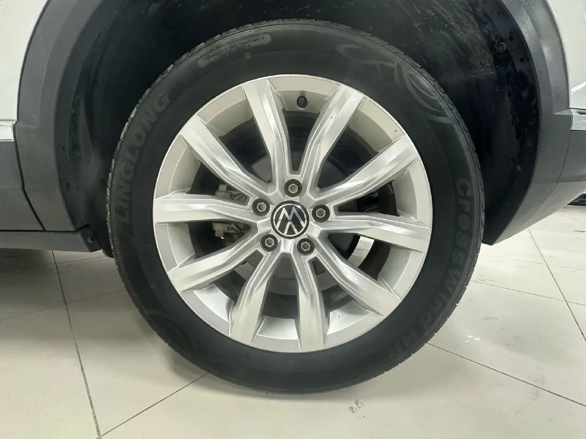 2022 Volkswagen T-Roc 1.4T 150HP L4 7DCT,autocango,china used car exporter,china ev exporter,chinese used car exporter,chinese used ev exporter