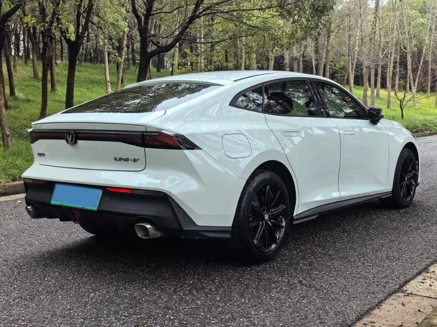 2023 ChangAn UNI-V iDD 1.5T 170HP L4 6TCT PHEV 18.4KWH,autocango,china used car exporter,china ev exporter,chinese used car exporter,chinese used ev exporter