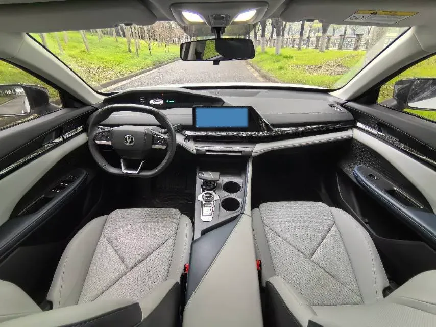 2023 ChangAn UNI-V iDD 1.5T 170HP L4 6TCT PHEV 18.4KWH,autocango,china used car exporter,china ev exporter,chinese used car exporter,chinese used ev exporter