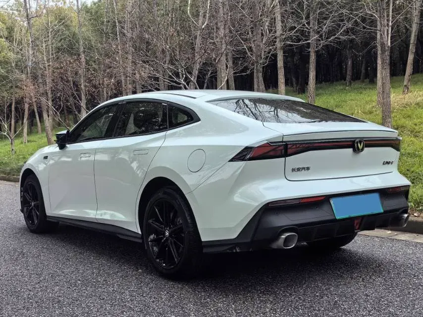 2023 ChangAn UNI-V iDD 1.5T 170HP L4 6TCT PHEV 18.4KWH,autocango,china used car exporter,china ev exporter,chinese used car exporter,chinese used ev exporter