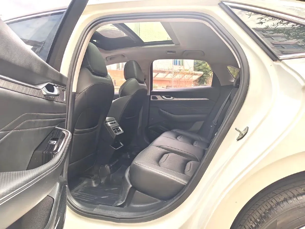 2023 Geely Preface 2.0T 190HP L4 7DCT,autocango,china used car exporter,china ev exporter,chinese used car exporter,chinese used ev exporter