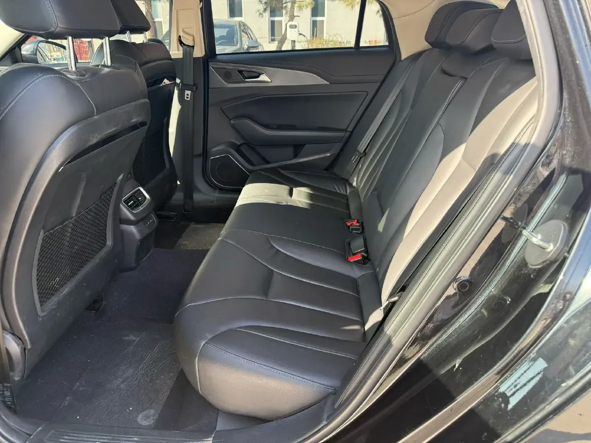 2020 HongQi H5 1.5T 169HP L4 7DCT,autocango,china used car exporter,china ev exporter,chinese used car exporter,chinese used ev exporter