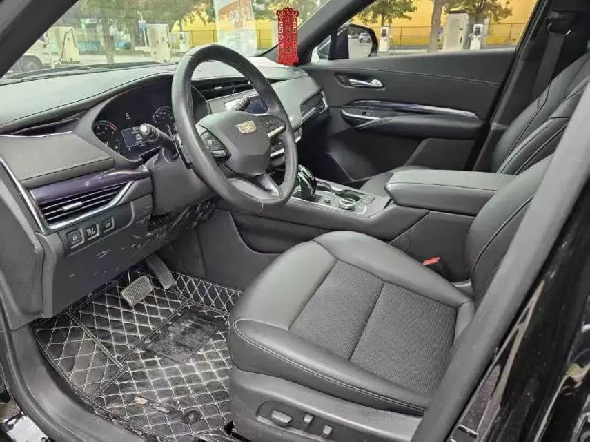2022 Cadillac XT4 2.0T 237HP L4 9AT,autocango,china used car exporter,china ev exporter,chinese used car exporter,chinese used ev exporter