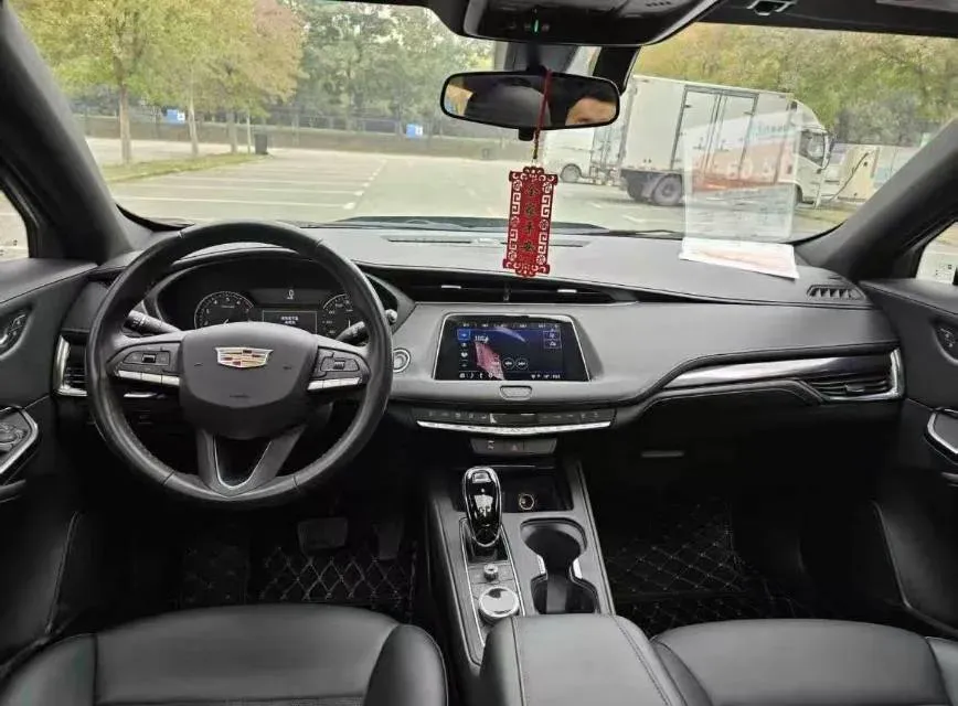 2022 Cadillac XT4 2.0T 237HP L4 9AT,autocango,china used car exporter,china ev exporter,chinese used car exporter,chinese used ev exporter