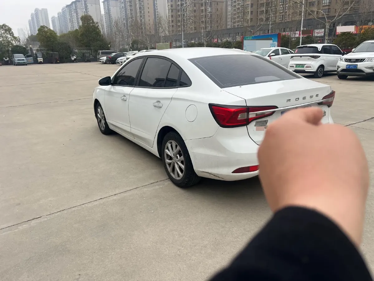 2020 Roewe i5 1.5L 120HP L4 CVT,autocango,china used car exporter,china ev exporter,chinese used car exporter,chinese used ev exporter