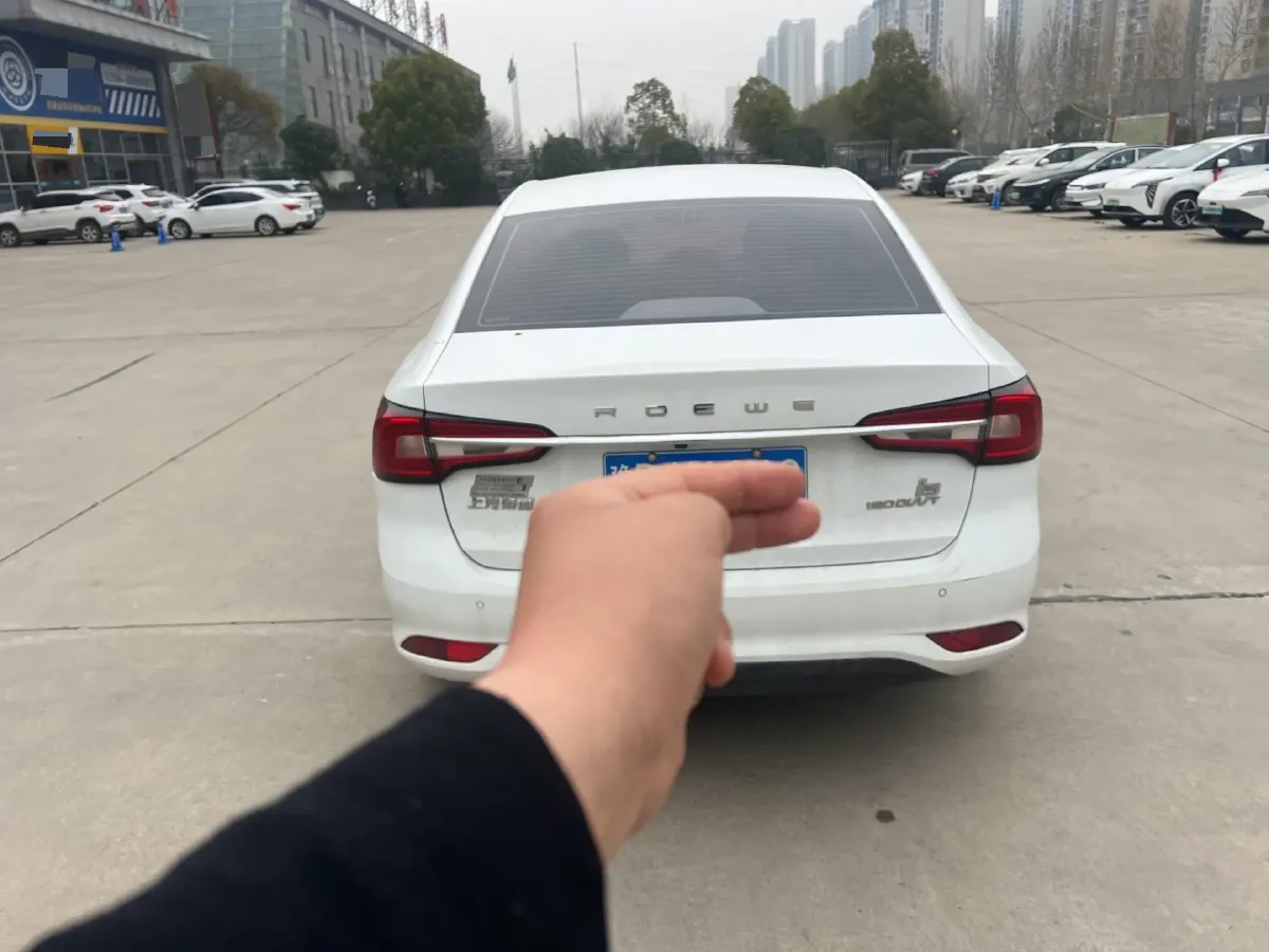 2020 Roewe i5 1.5L 120HP L4 CVT,autocango,china used car exporter,china ev exporter,chinese used car exporter,chinese used ev exporter