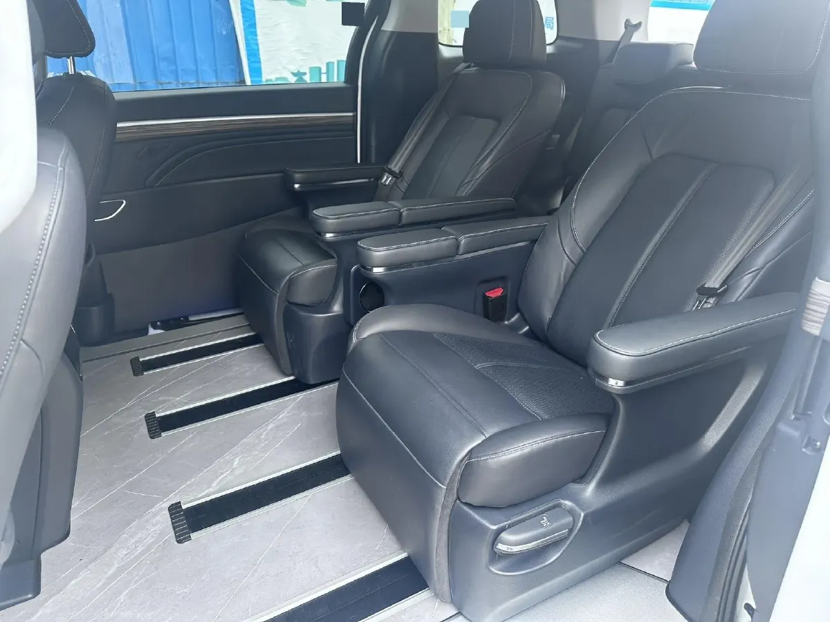 2021 GAC Trumpchi M8 2.0T 252HP L4 8AT,autocango,china used car exporter,china ev exporter,chinese used car exporter,chinese used ev exporter