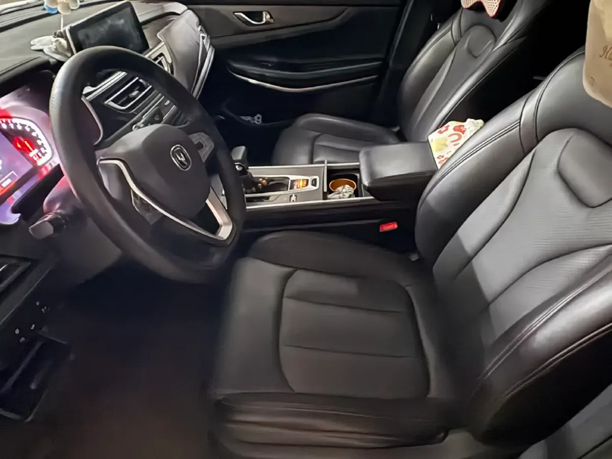 2022 ChangAn CS75 1.5T 180HP L4 7DCT,autocango,china used car exporter,china ev exporter,chinese used car exporter,chinese used ev exporter