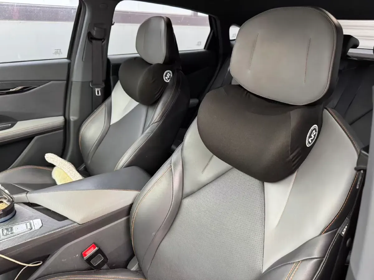 2022 ChangAn UNI-V 1.5T 188HP L4 7DCT,autocango,china used car exporter,china ev exporter,chinese used car exporter,chinese used ev exporter