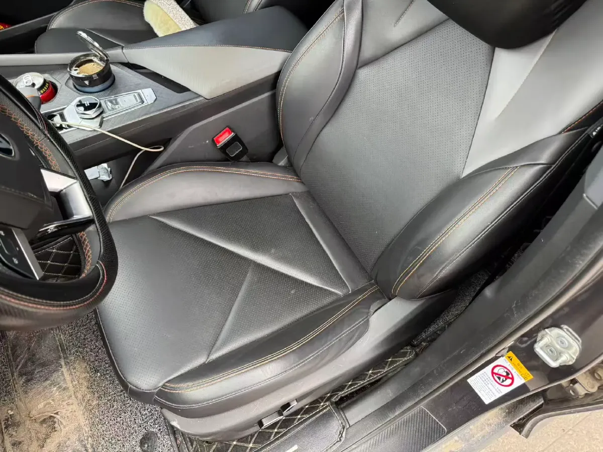 2022 ChangAn UNI-V 1.5T 188HP L4 7DCT,autocango,china used car exporter,china ev exporter,chinese used car exporter,chinese used ev exporter