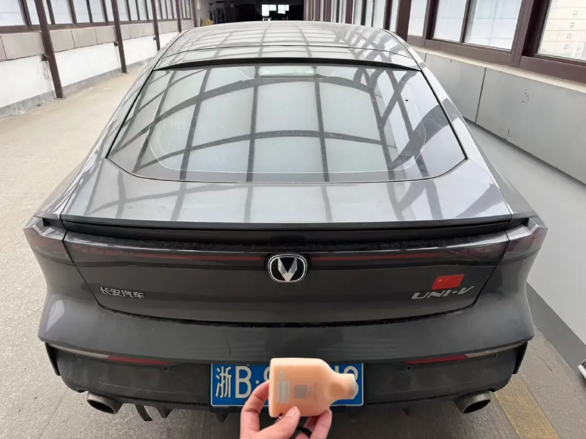 2022 ChangAn UNI-V 1.5T 188HP L4 7DCT,autocango,china used car exporter,china ev exporter,chinese used car exporter,chinese used ev exporter