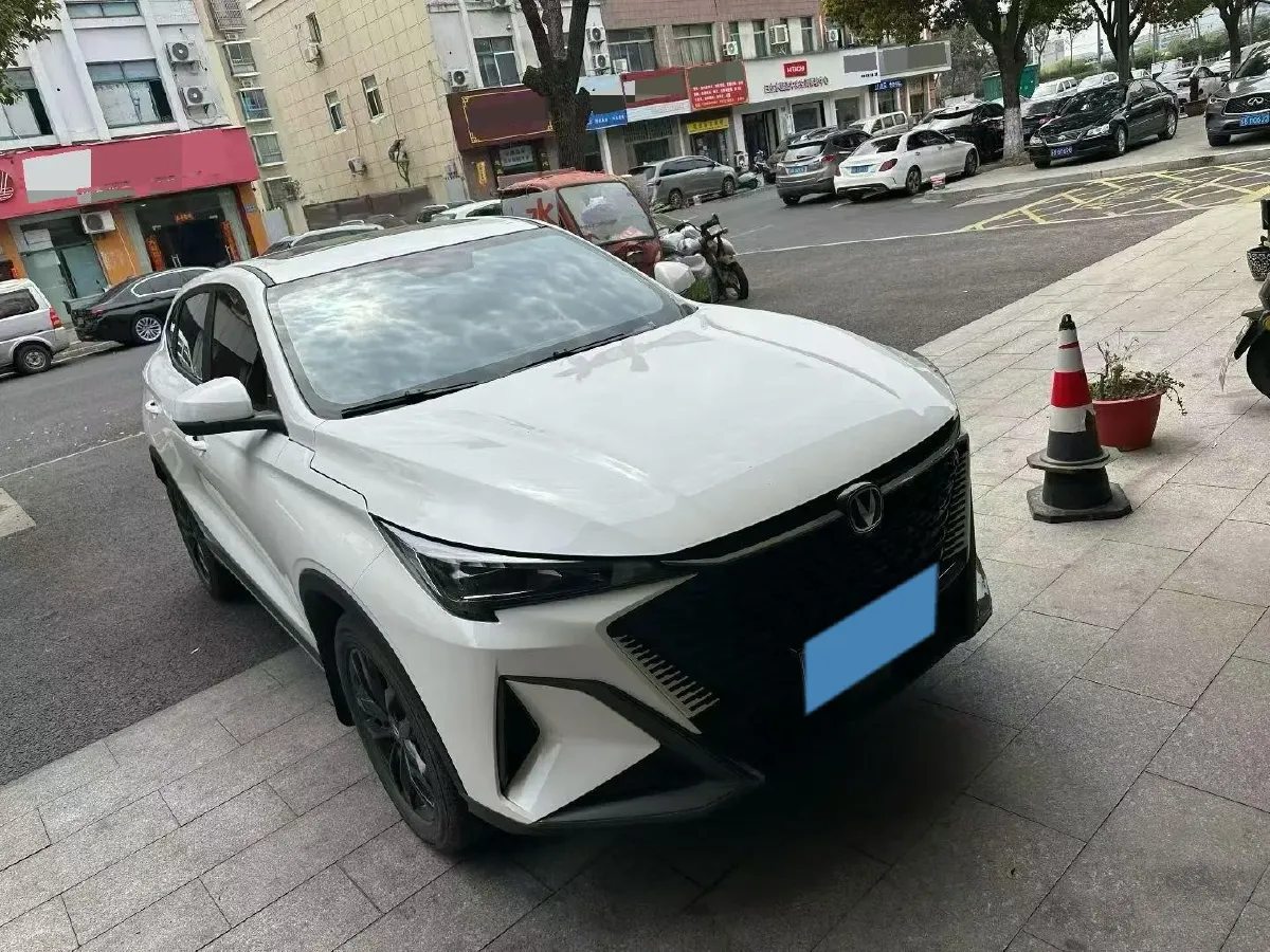 2024 ChangAn X5 PLUS 1.5T 188HP L4 7DCT,autocango,china used car exporter,china ev exporter,chinese used car exporter,chinese used ev exporter