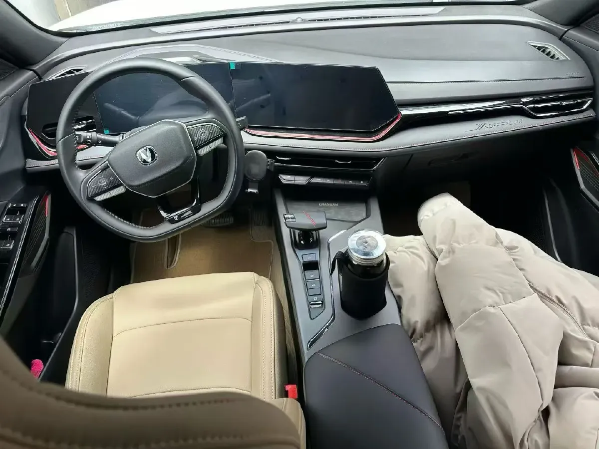 2024 ChangAn X5 PLUS 1.5T 188HP L4 7DCT,autocango,china used car exporter,china ev exporter,chinese used car exporter,chinese used ev exporter