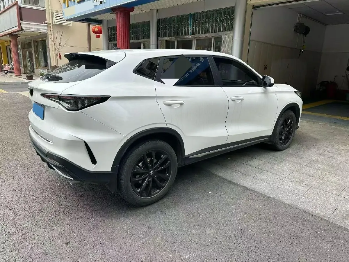 2024 ChangAn X5 PLUS 1.5T 188HP L4 7DCT,autocango,china used car exporter,china ev exporter,chinese used car exporter,chinese used ev exporter
