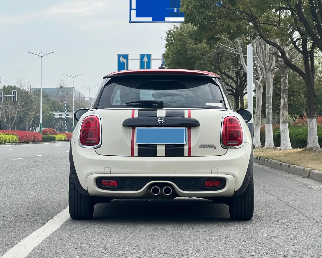 2019 MINI MINI 2.0T 192HP L4 7DCT,autocango,china used car exporter,china ev exporter,chinese used car exporter,chinese used ev exporter
