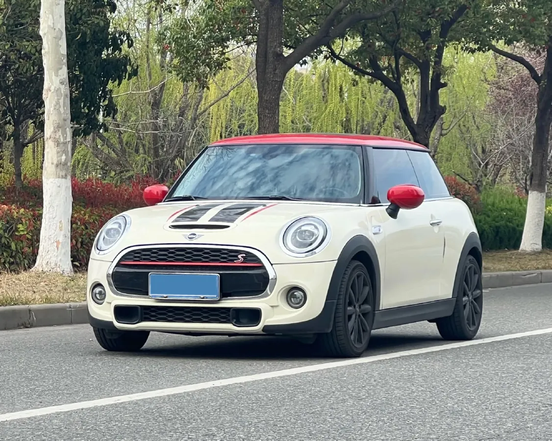 2019 MINI MINI 2.0T 192HP L4 7DCT,autocango,china used car exporter,china ev exporter,chinese used car exporter,chinese used ev exporter