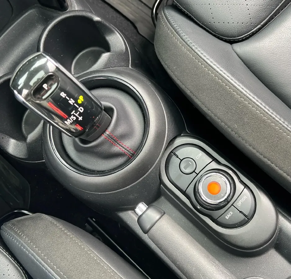 2019 MINI MINI 2.0T 192HP L4 7DCT,autocango,china used car exporter,china ev exporter,chinese used car exporter,chinese used ev exporter