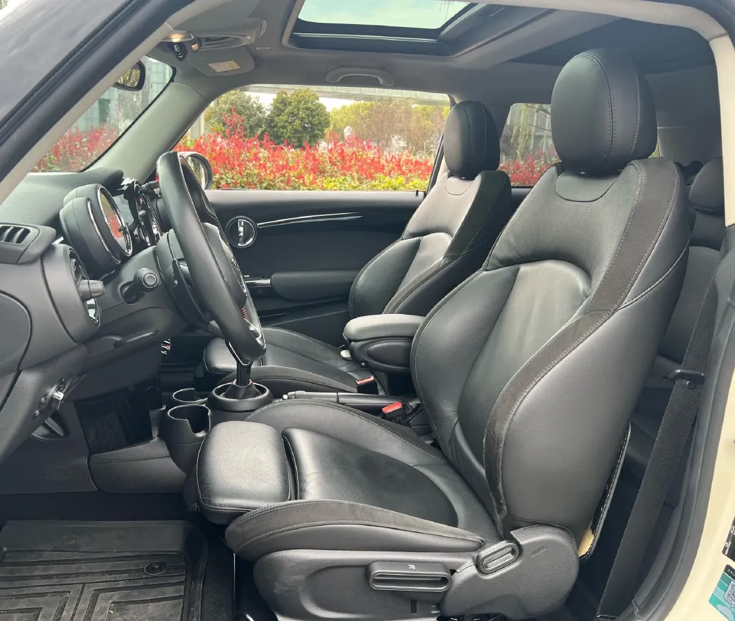 2019 MINI MINI 2.0T 192HP L4 7DCT,autocango,china used car exporter,china ev exporter,chinese used car exporter,chinese used ev exporter