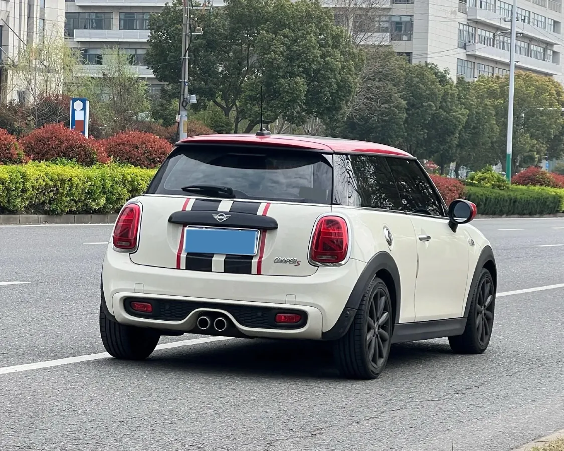 2019 MINI MINI 2.0T 192HP L4 7DCT,autocango,china used car exporter,china ev exporter,chinese used car exporter,chinese used ev exporter